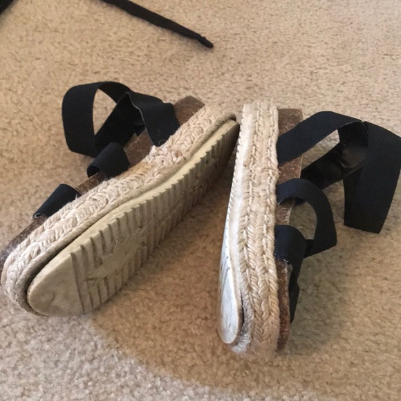 Black Strap Summer Sandals - Picture 4 of 4